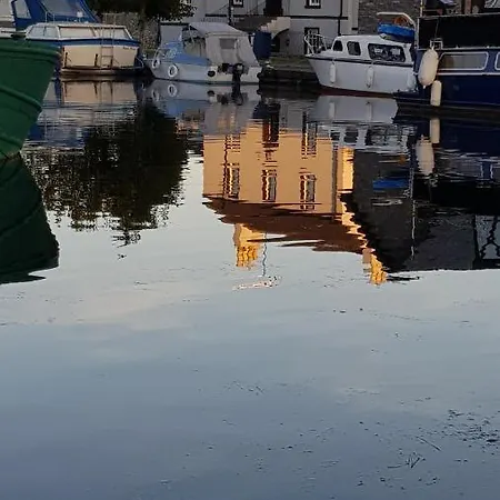 The Harbour Masters House 3*