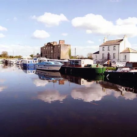 The Harbour Masters House Couette-café Banagher